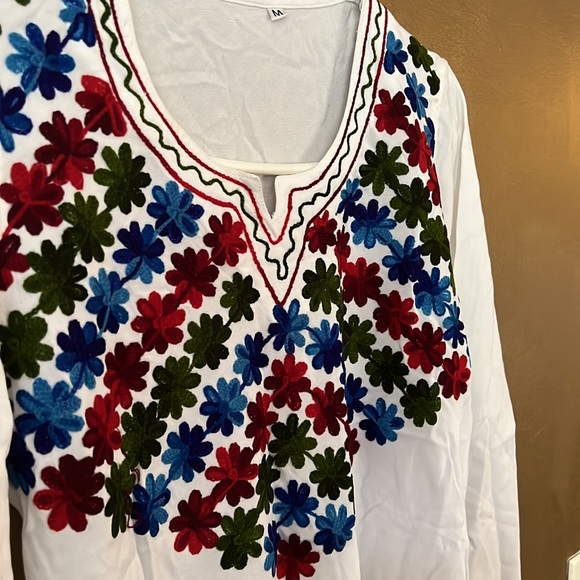NEW-  Handmade India “Kurta”/Top with flowers  (MADE IN INDIA)— Medium - Picture 2 of 3